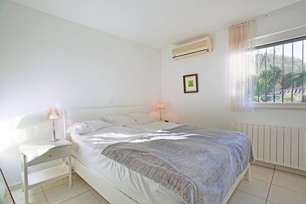 Villa Costa Del Sol マルベーリャ 部屋 写真